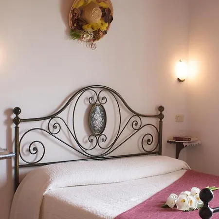 בית כפרי Agriturismo Sant' Ansano *